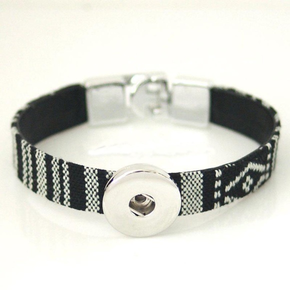 Snap Button Jewelry Black Bracelet - Picture 1 of 1